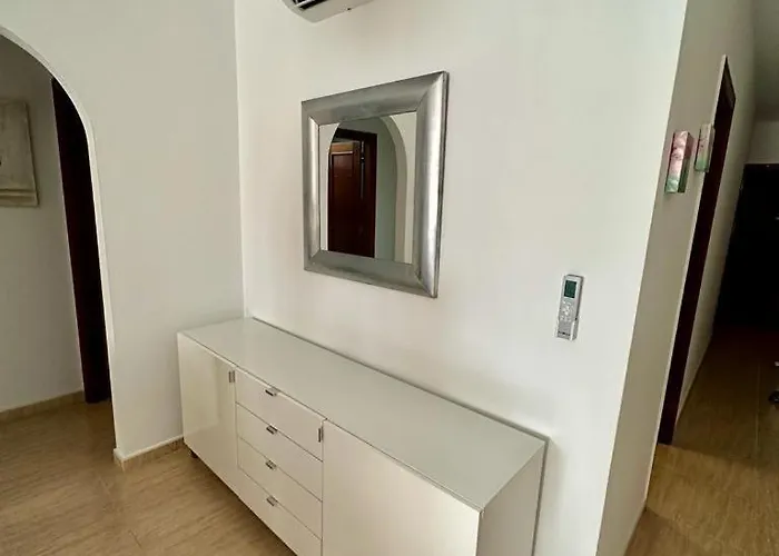 Abrigos Holidays Playa *